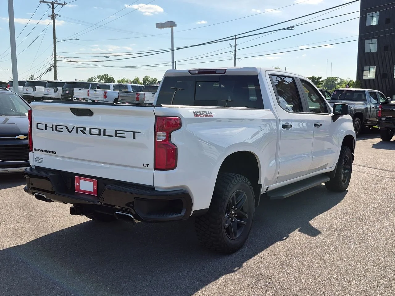 Used 2021 SUMMIT WHITE Chevrolet LT Trail Boss image 8