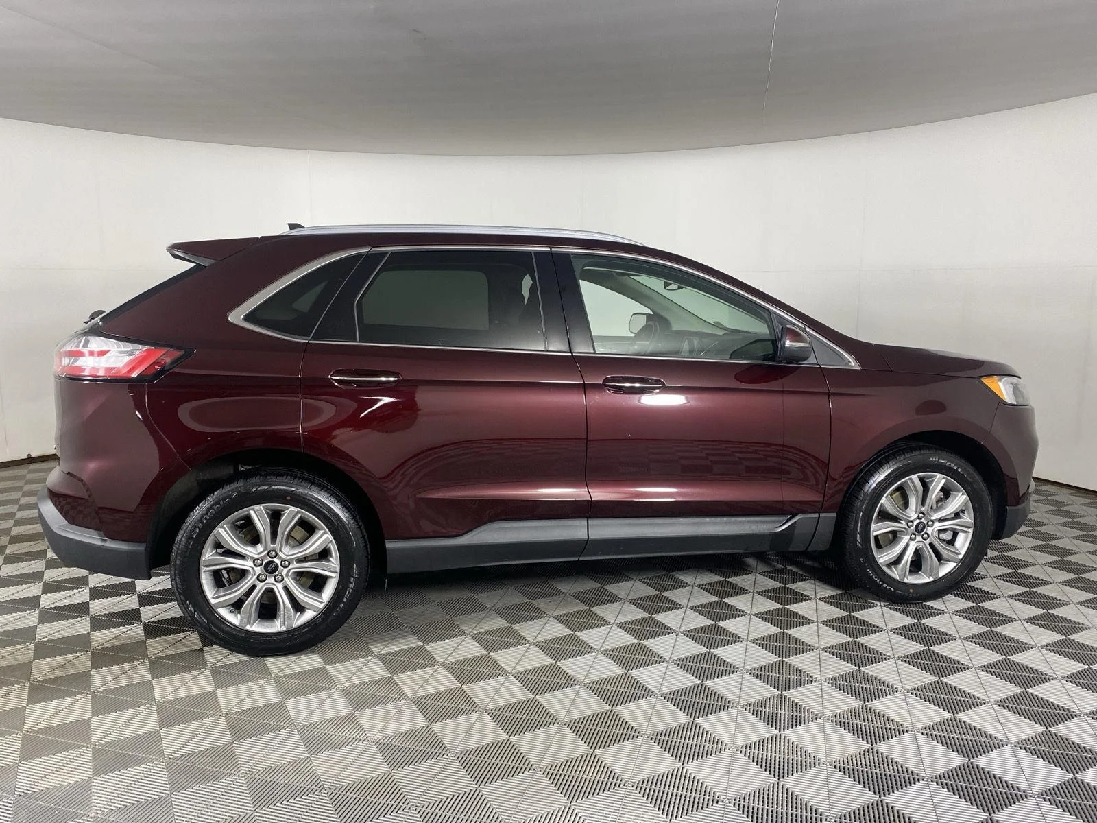 Used 2024 Burgundy Velvet Metallic Tinted Clearcoat Ford Titanium image 18