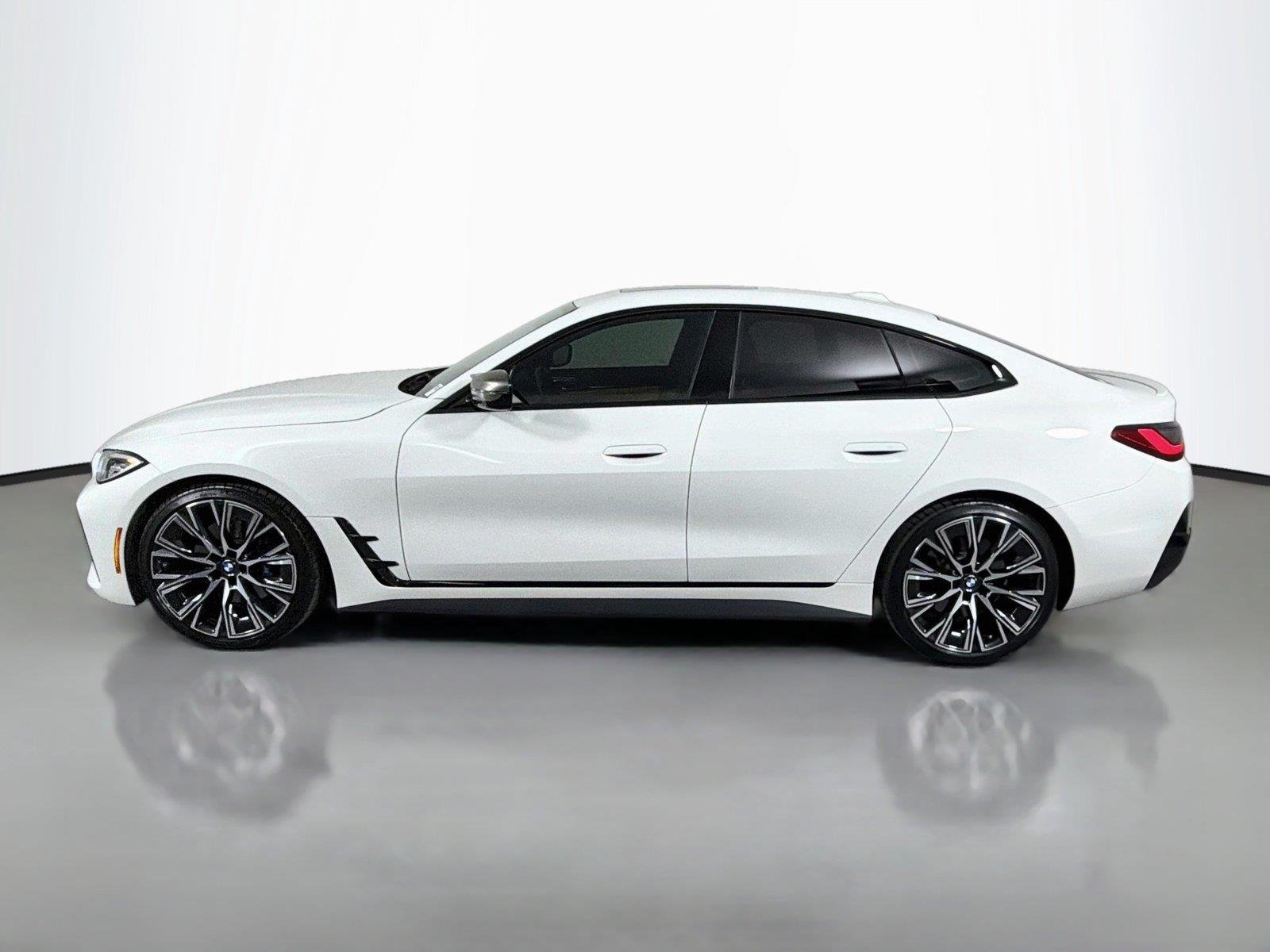 Certified Used 2024 Alpine White BMW M440i image 8