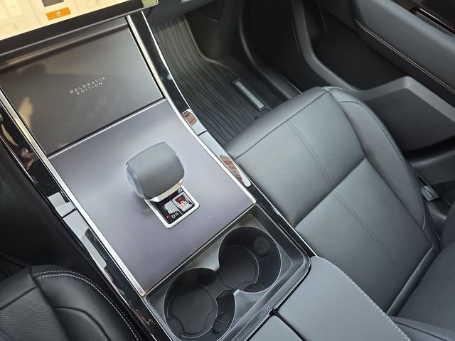 New 2026 Santorini Black Land Rover Belgravia Edition image 18