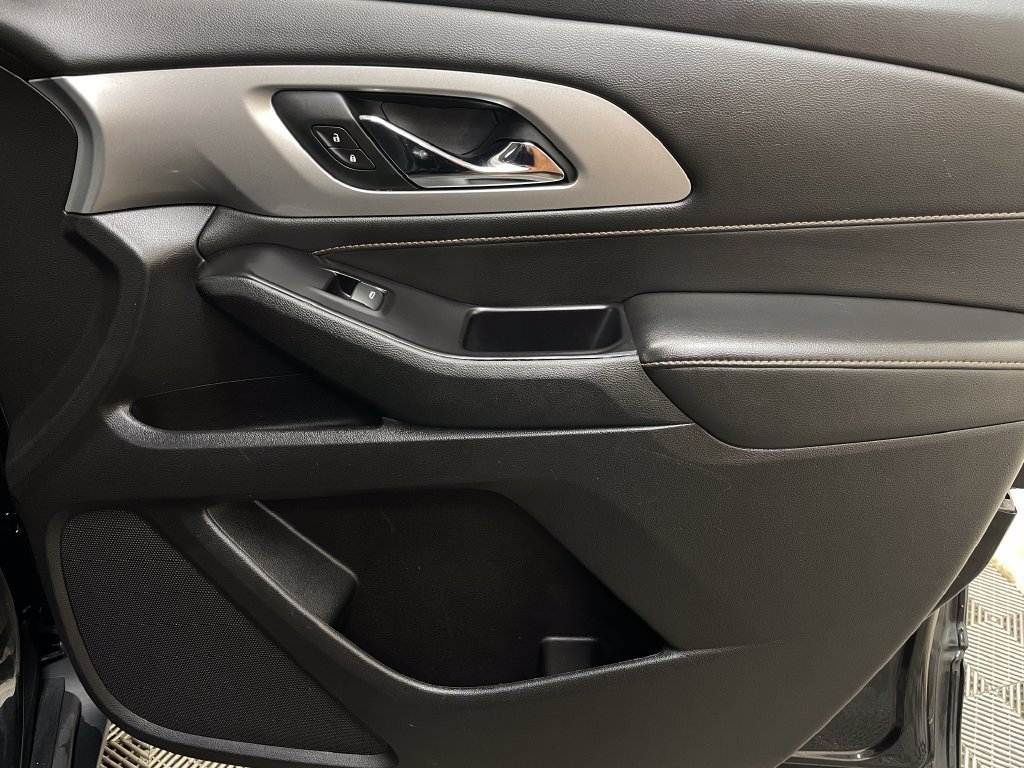 Certified Used 2019 MOSAIC BLACK METALLIC Chevrolet LT Cloth image 38