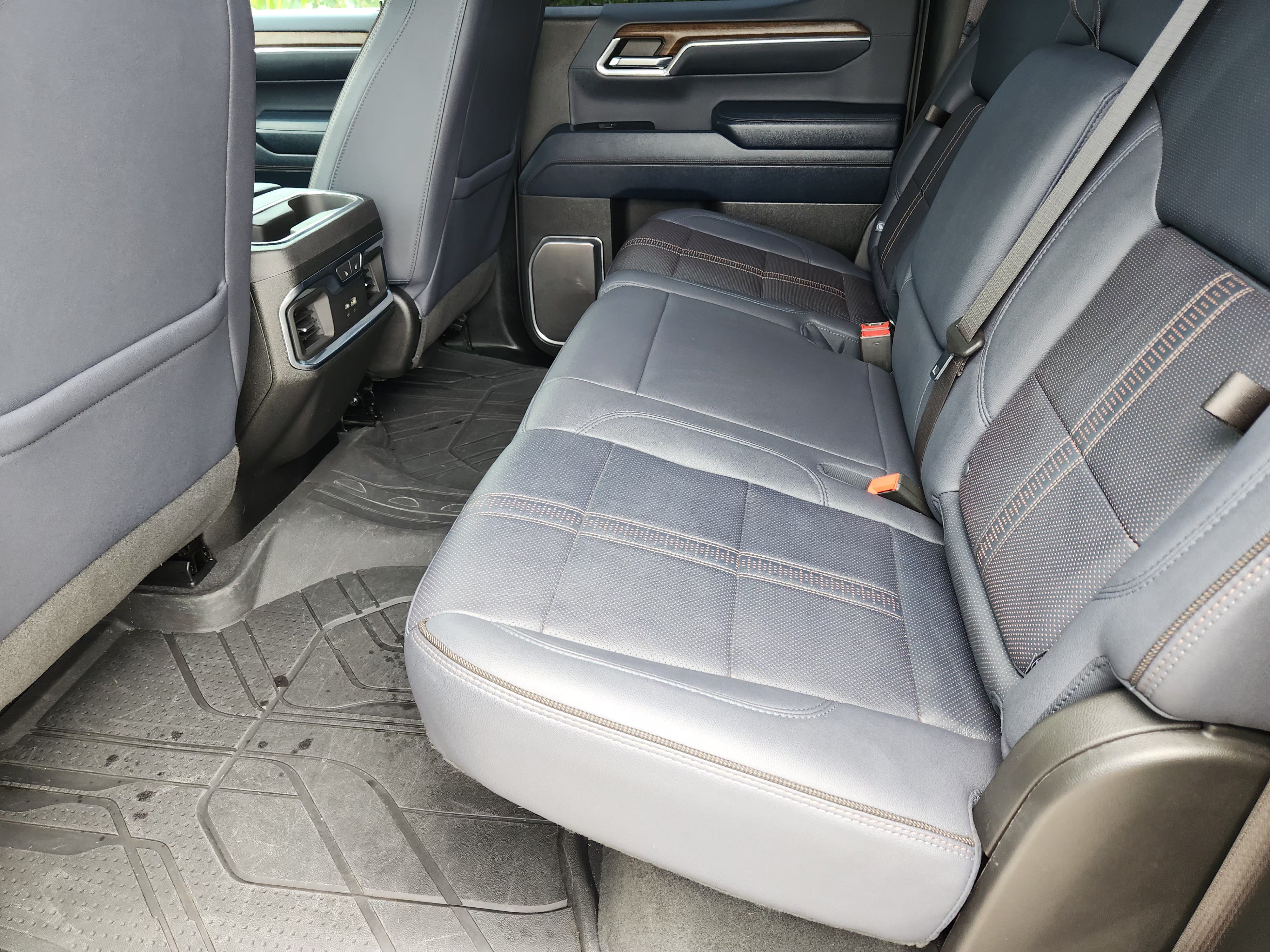Used 2024 Sterling Gray Metallic Chevrolet High Country image 30
