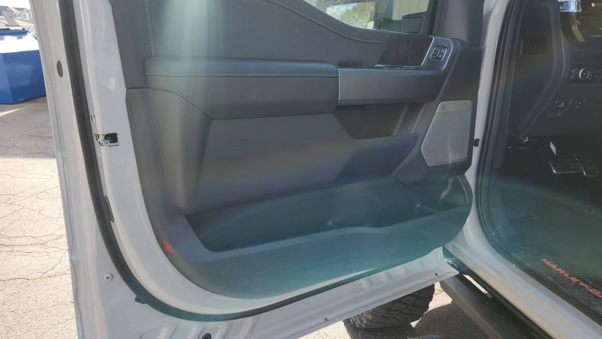 New 2026 Avalanche Ford LARIAT image 22