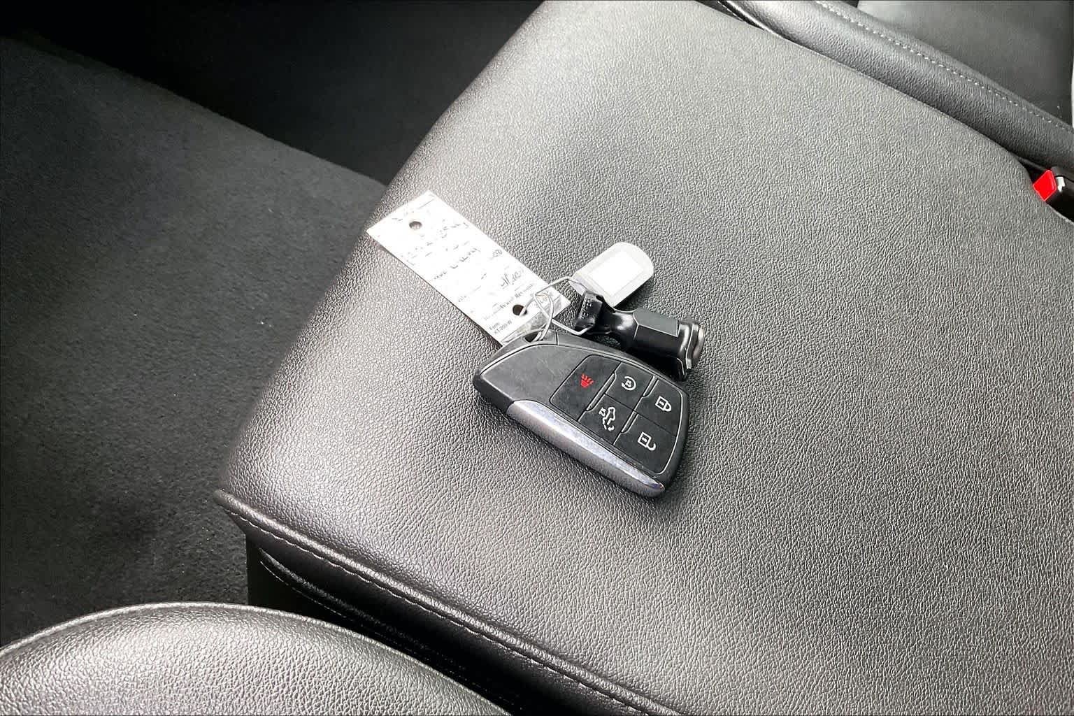 Used 2025 Cypress Gray Chevrolet LT image 27