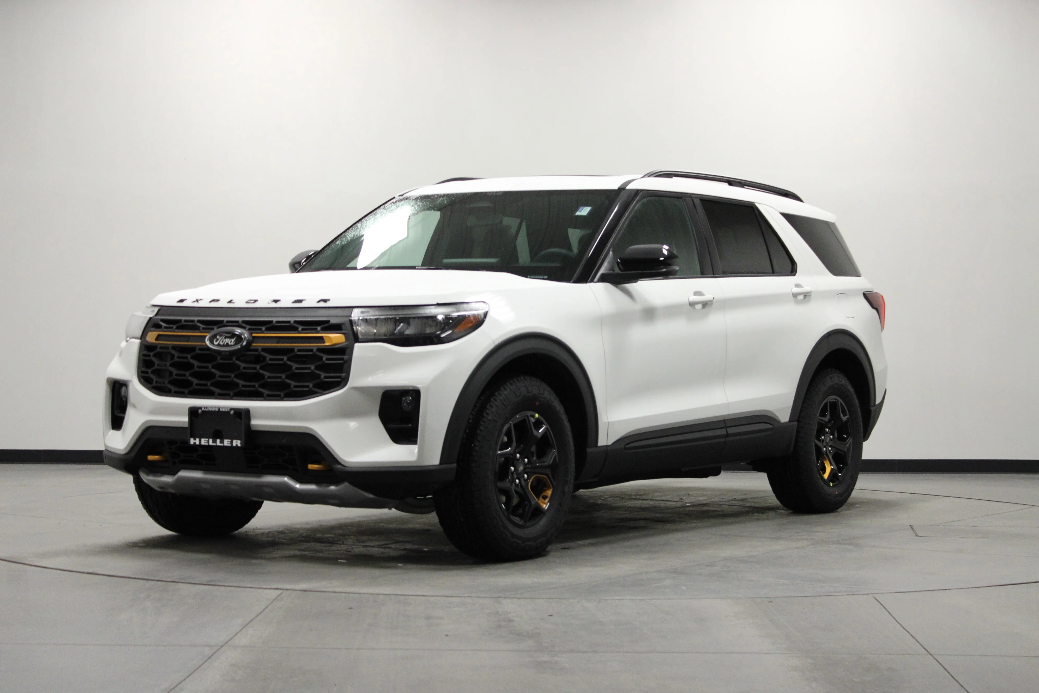 New 2026 Star White Metallic Tri-Coat Ford Tremor® image 8