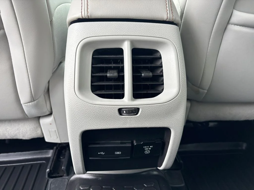 Used 2019 Gray Jeep Limited image 37