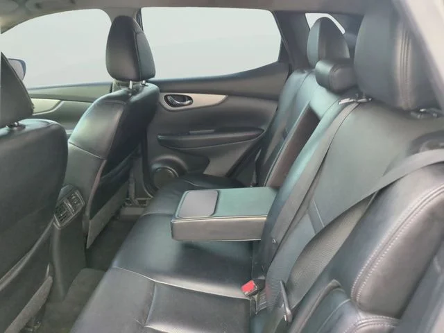 Used 2020 Gray Nissan SL image 17