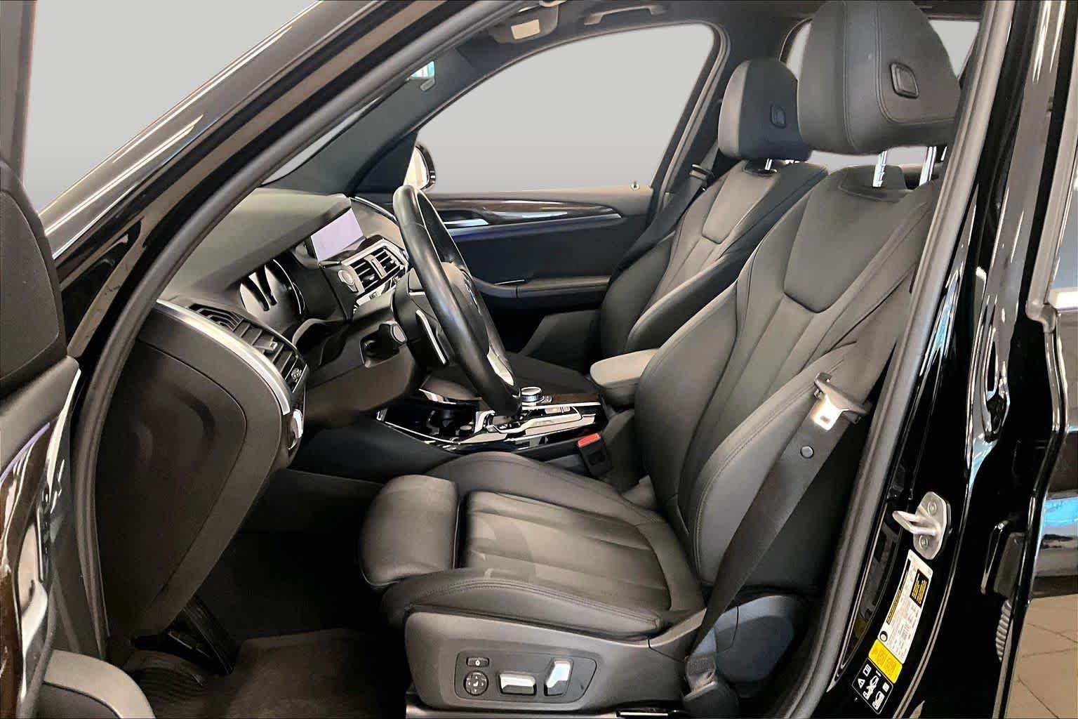 Used 2020 Jet Black BMW xDrive30i image 7