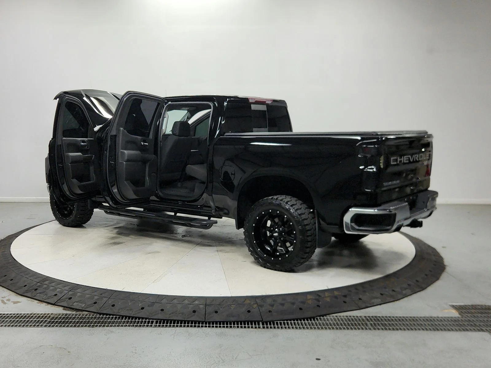 Used 2020 Black Chevrolet LT image 14