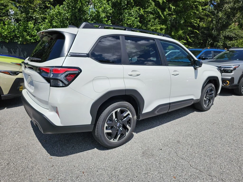 New 2026 CRYSTAL WHITE PEARL Subaru Limited image 3