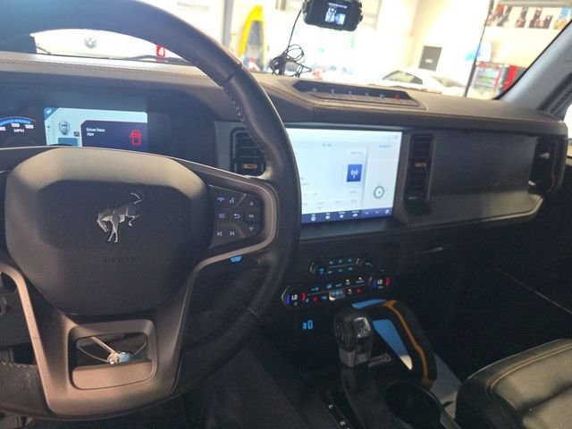 Used 2024 Blue Ford Badlands image 14