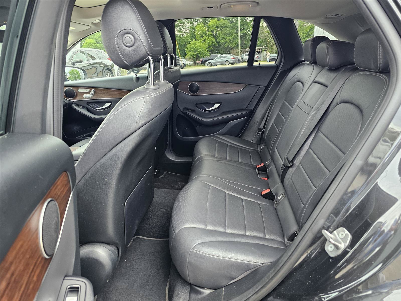 Used 2021 Graphite Grey Metallic Mercedes-Benz GLC 300 image 32