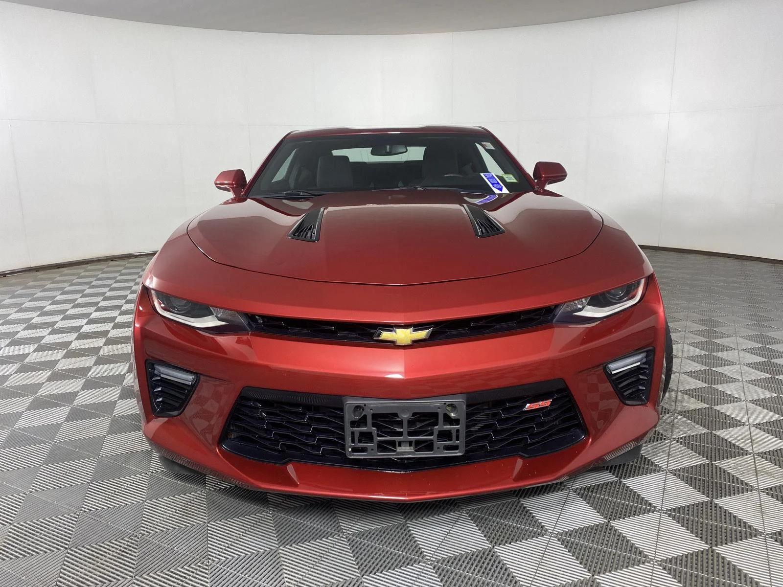 Used 2018 GARNET RED TINTCOAT Chevrolet 1SS image 2
