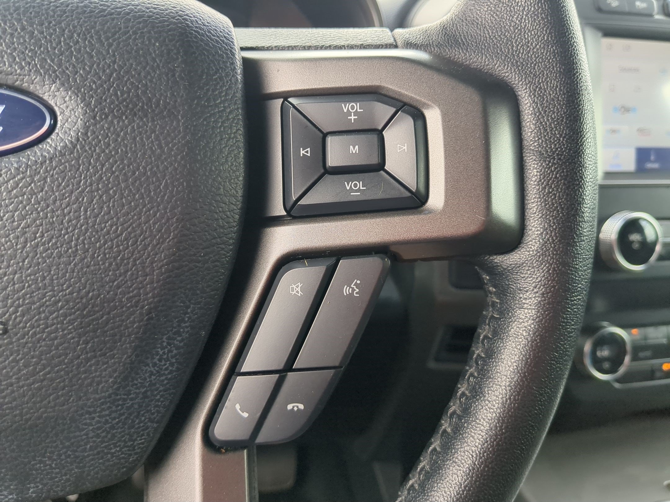 Used 2020 Magnetic Metallic Ford XLT image 18