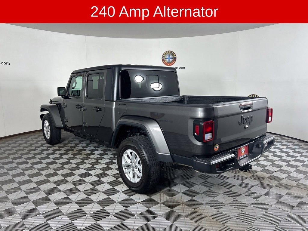 Used 2023 Gray Jeep Sport S image 18