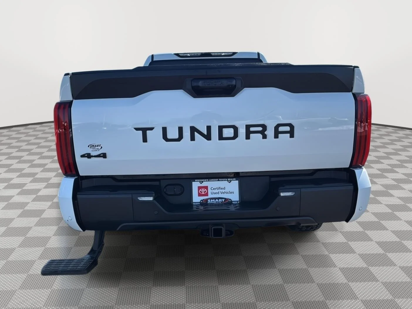 Used 2023 Ice Cap Toyota SR5 image 19
