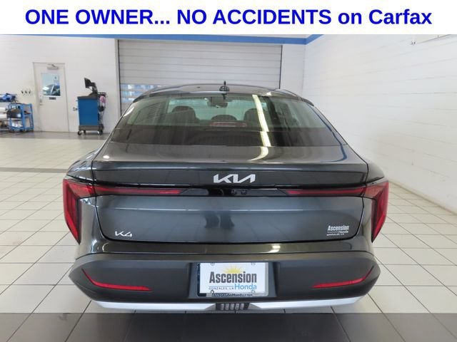 2025 Kia K4 LXS - Photo 11