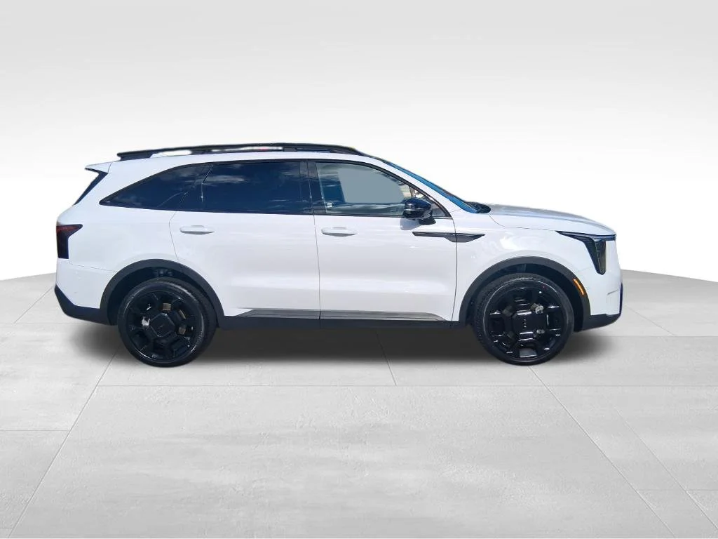 Used 2026 White Kia X-Line SX Prestige image 4