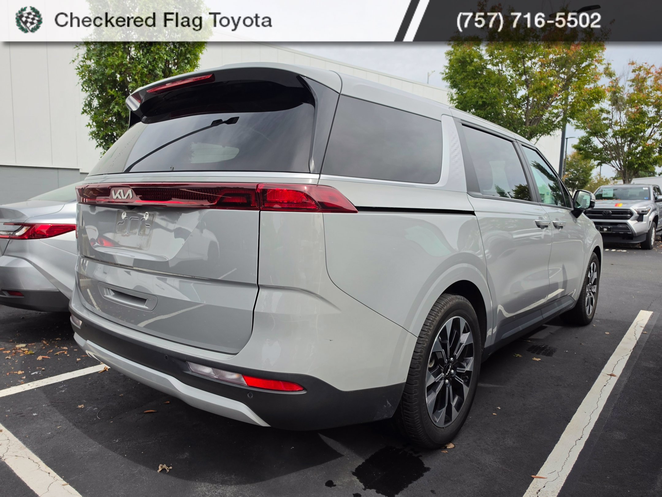Used 2022 Ceramic Silver Kia EX image 6