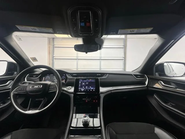 Used 2023 Gray Jeep Altitude image 4