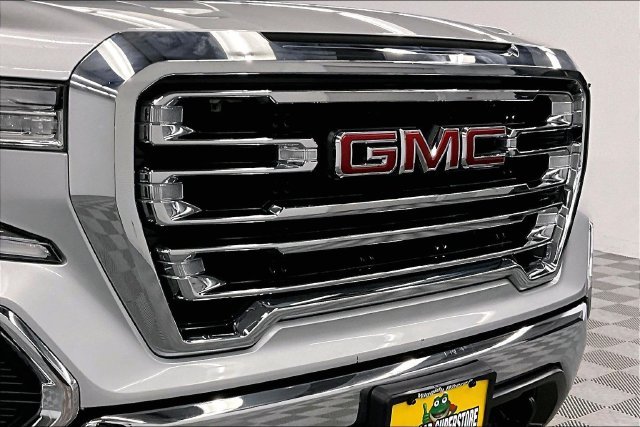 Used 2021 Quicksilver Metallic GMC SLT image 32