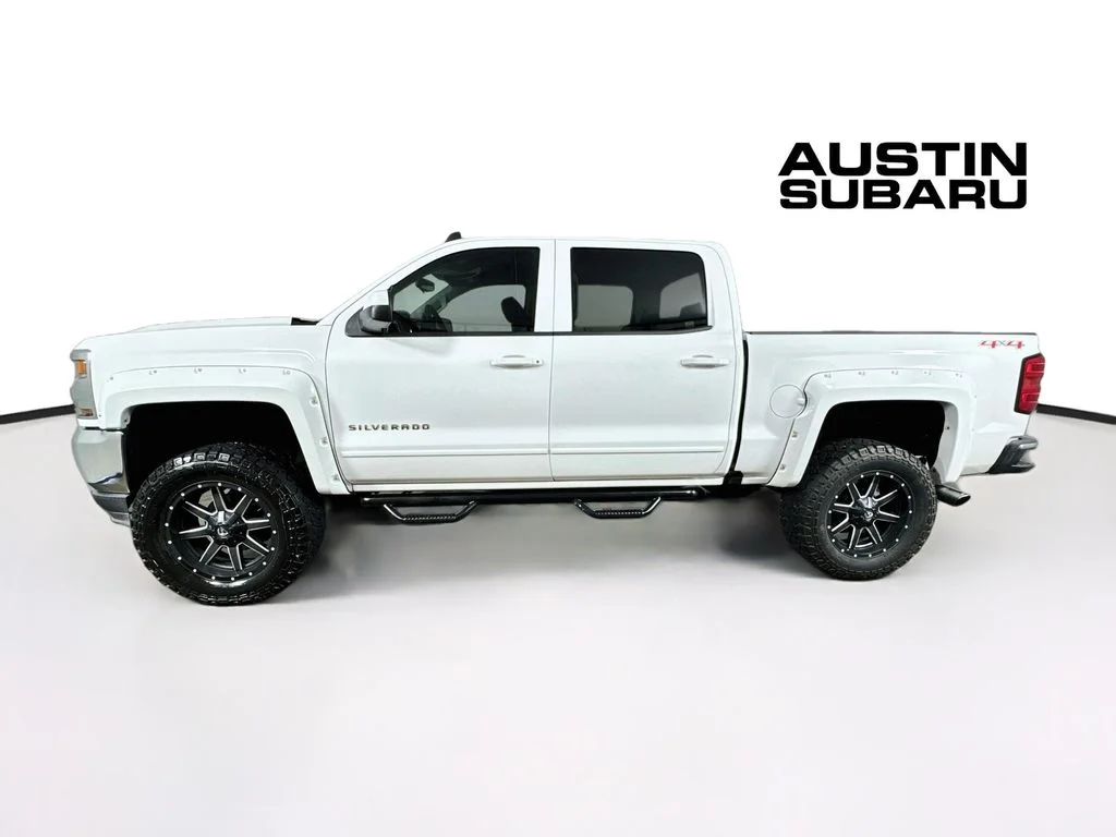 Used 2017 White Chevrolet LT image 4