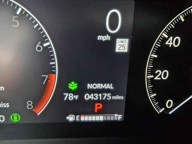2025 Honda Odyssey Touring - Photo 34