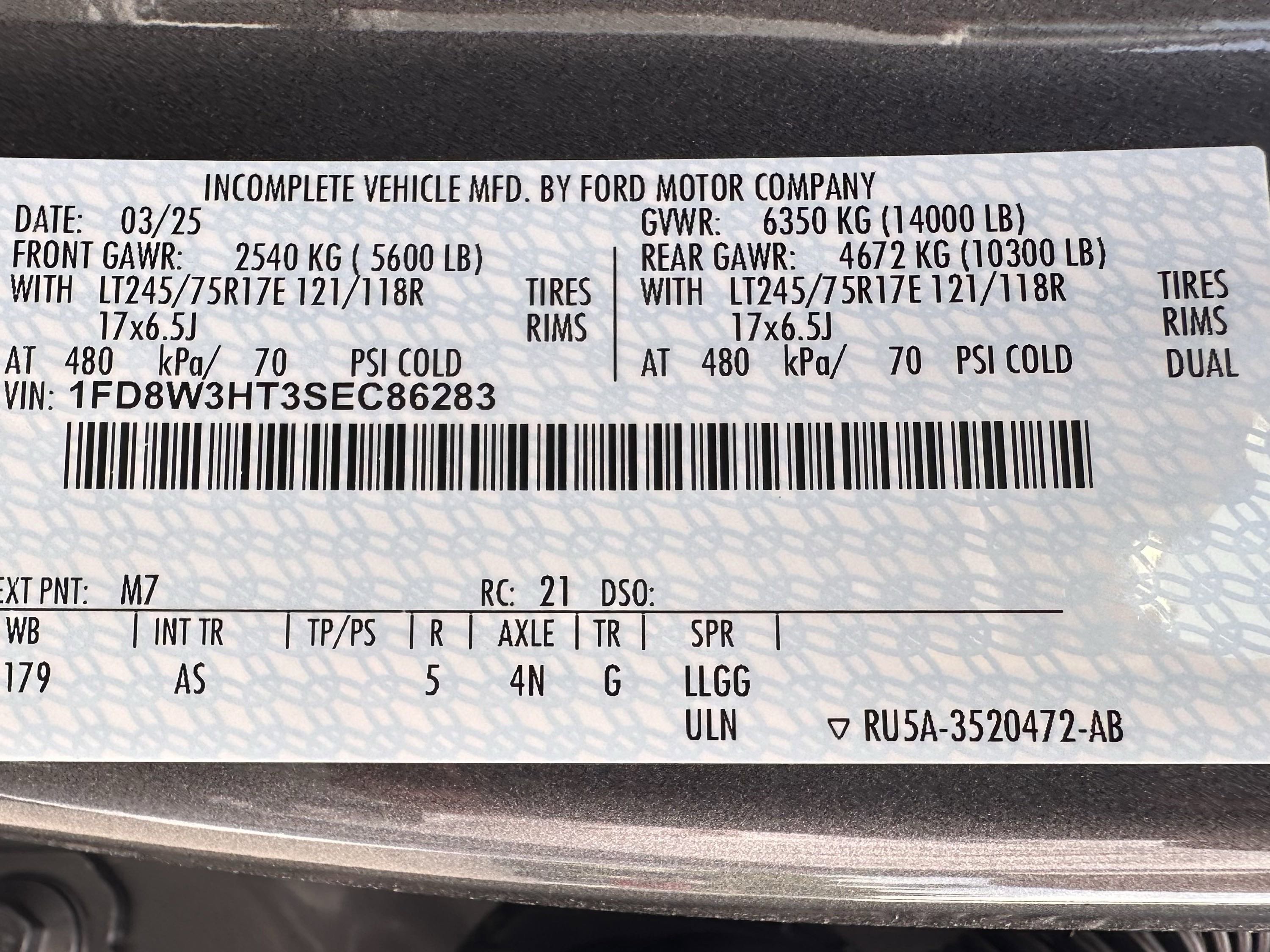 2025 Ford F-350 Super Duty Chassis Cab XL - Photo 27