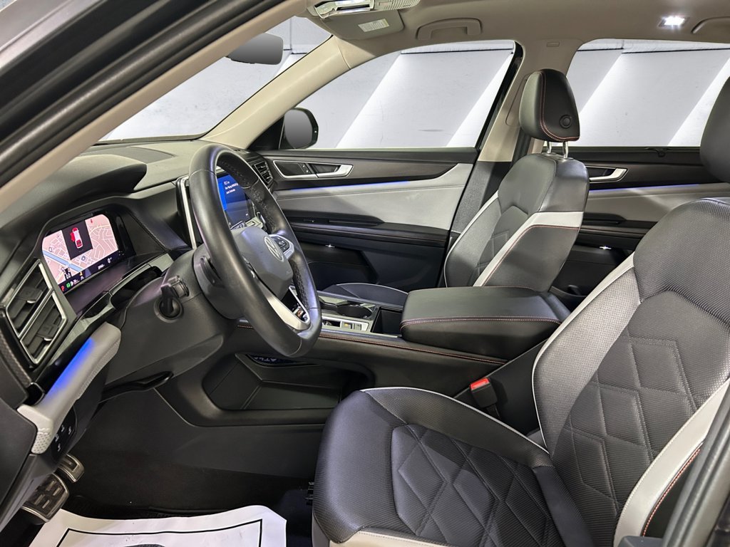 Used 2024  Volkswagen 2.0T Peak Edition SEL image 7