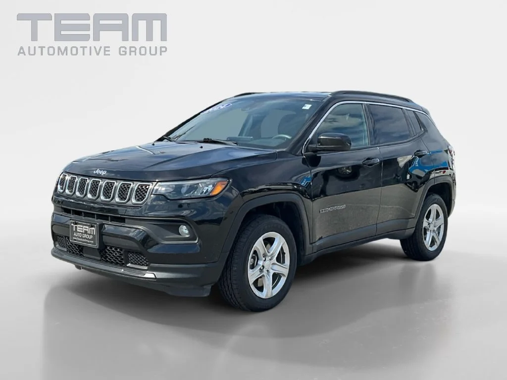 Used 2024 Black Jeep Latitude image 3
