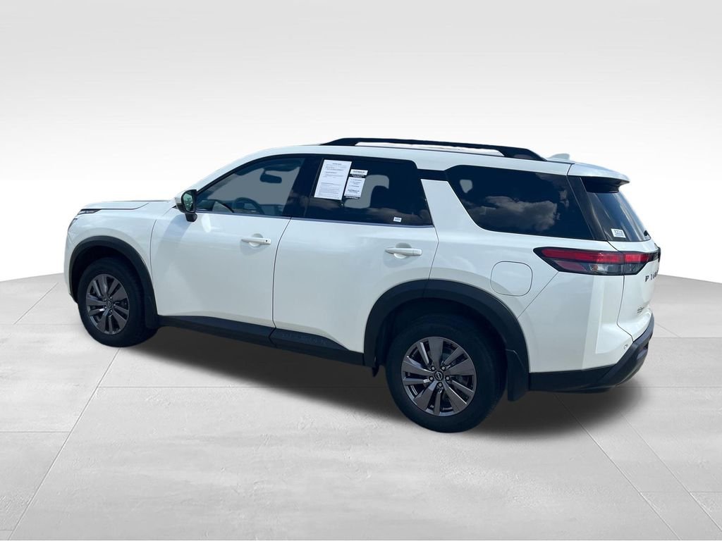 Used 2024 White Nissan SV image 3