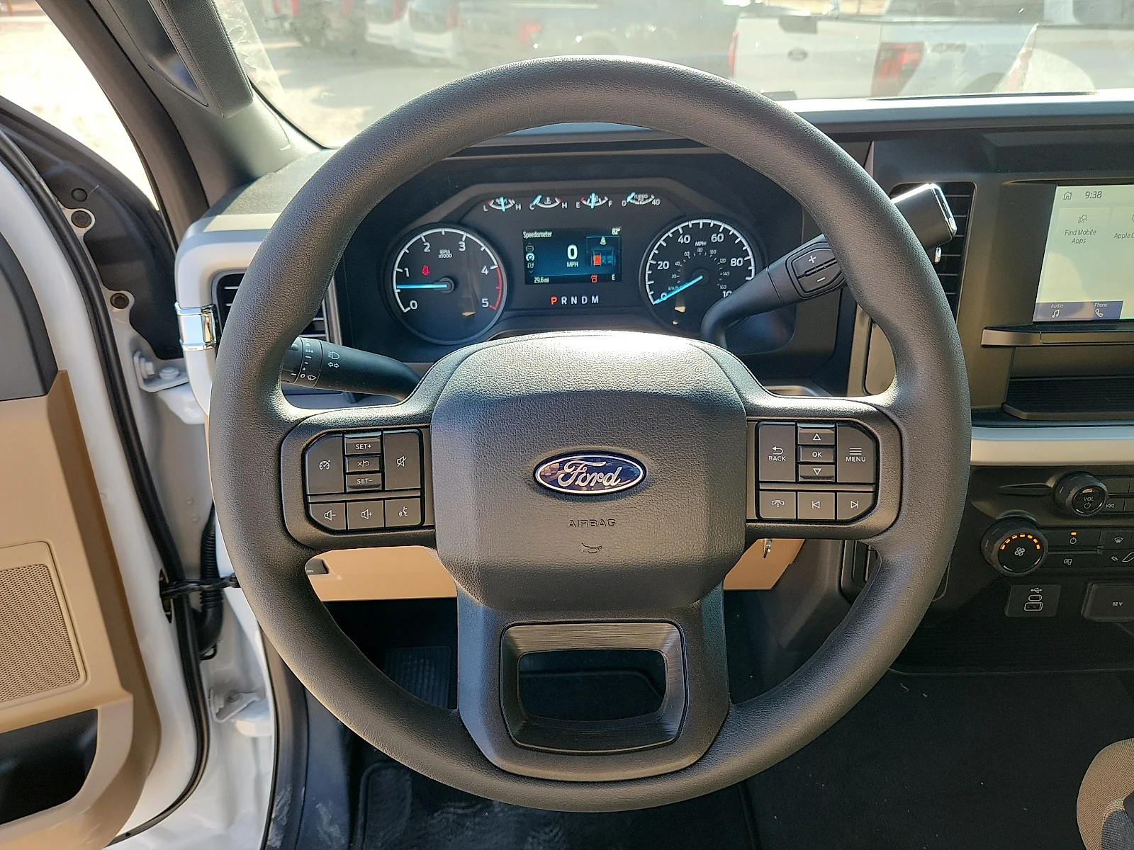 New 2027 Oxford White Ford XLT image 21