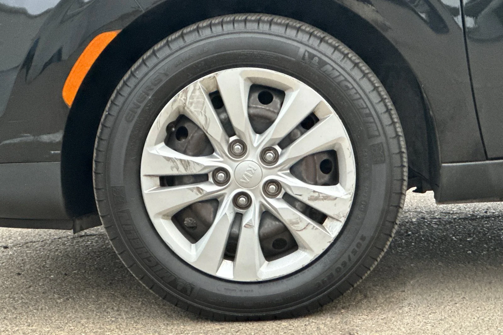 Used 2020 Black Kia LX image 25