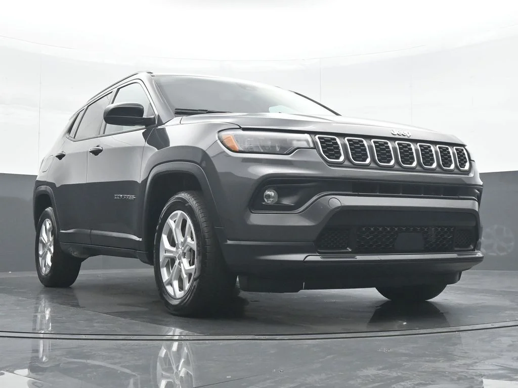 Used 2024 Gray Jeep Latitude image 33