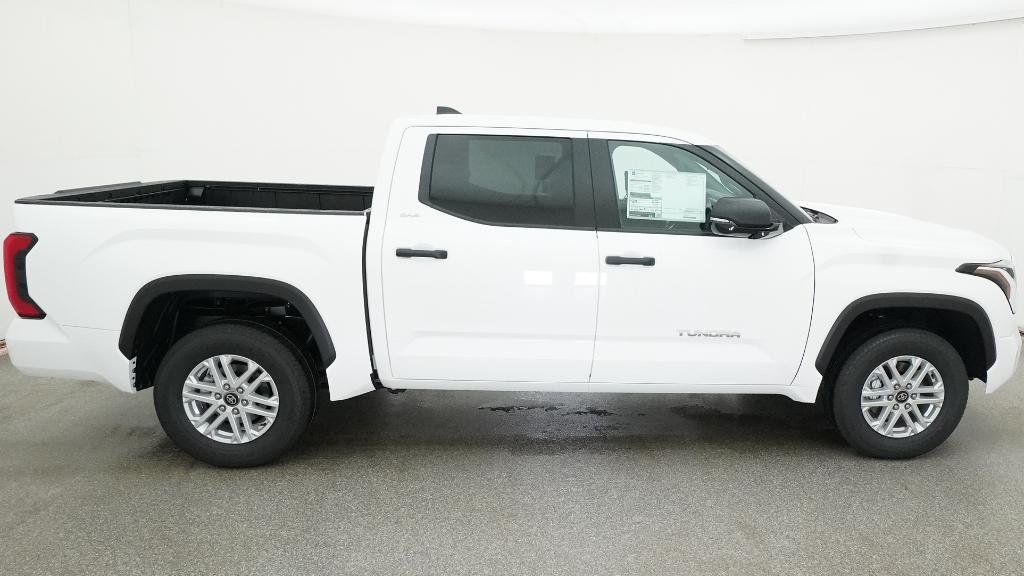 New 2026 Ice Cap Toyota SR5 image 7