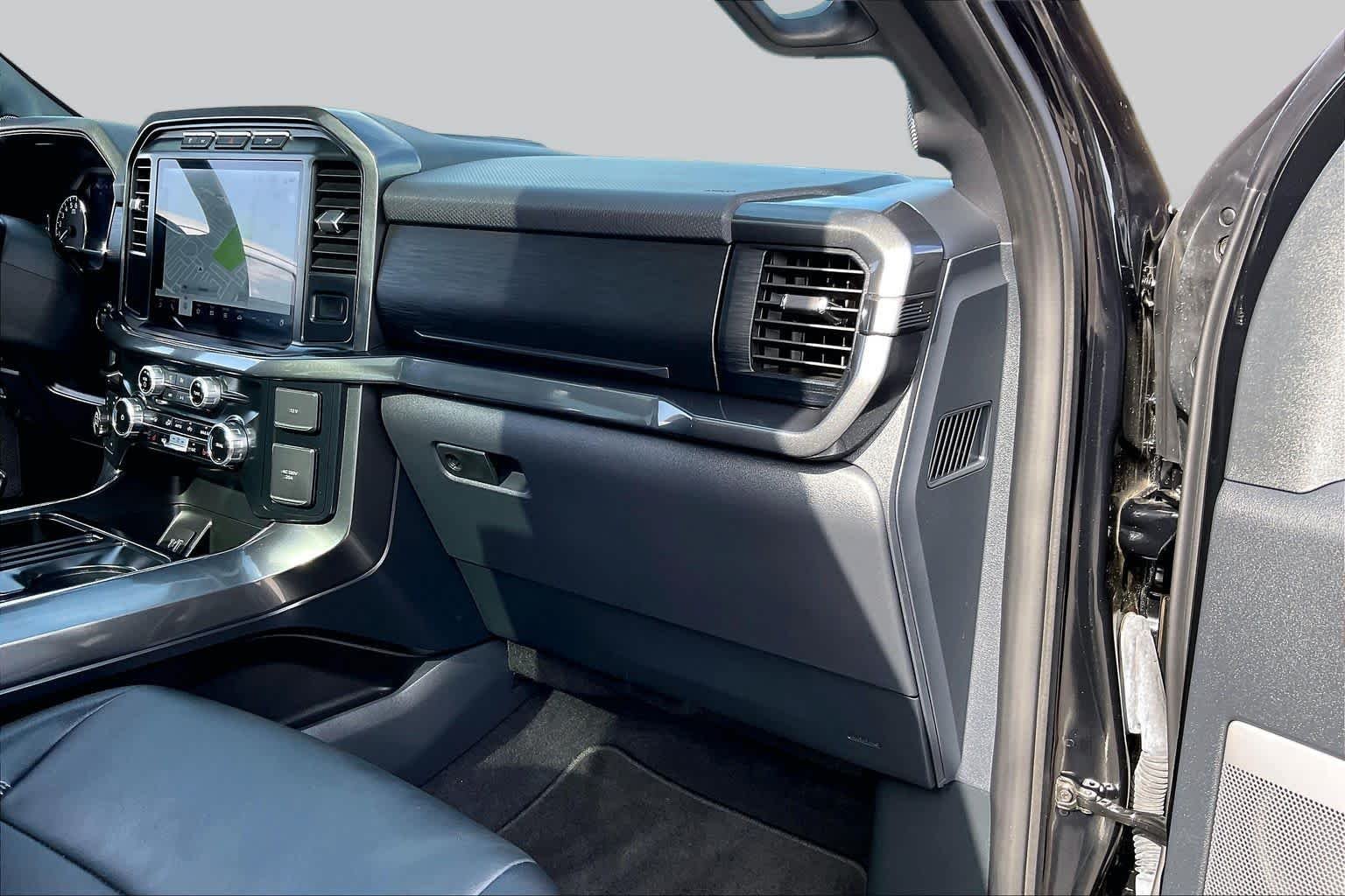 Used 2023 Agate Black Metallic Ford XLT image 17