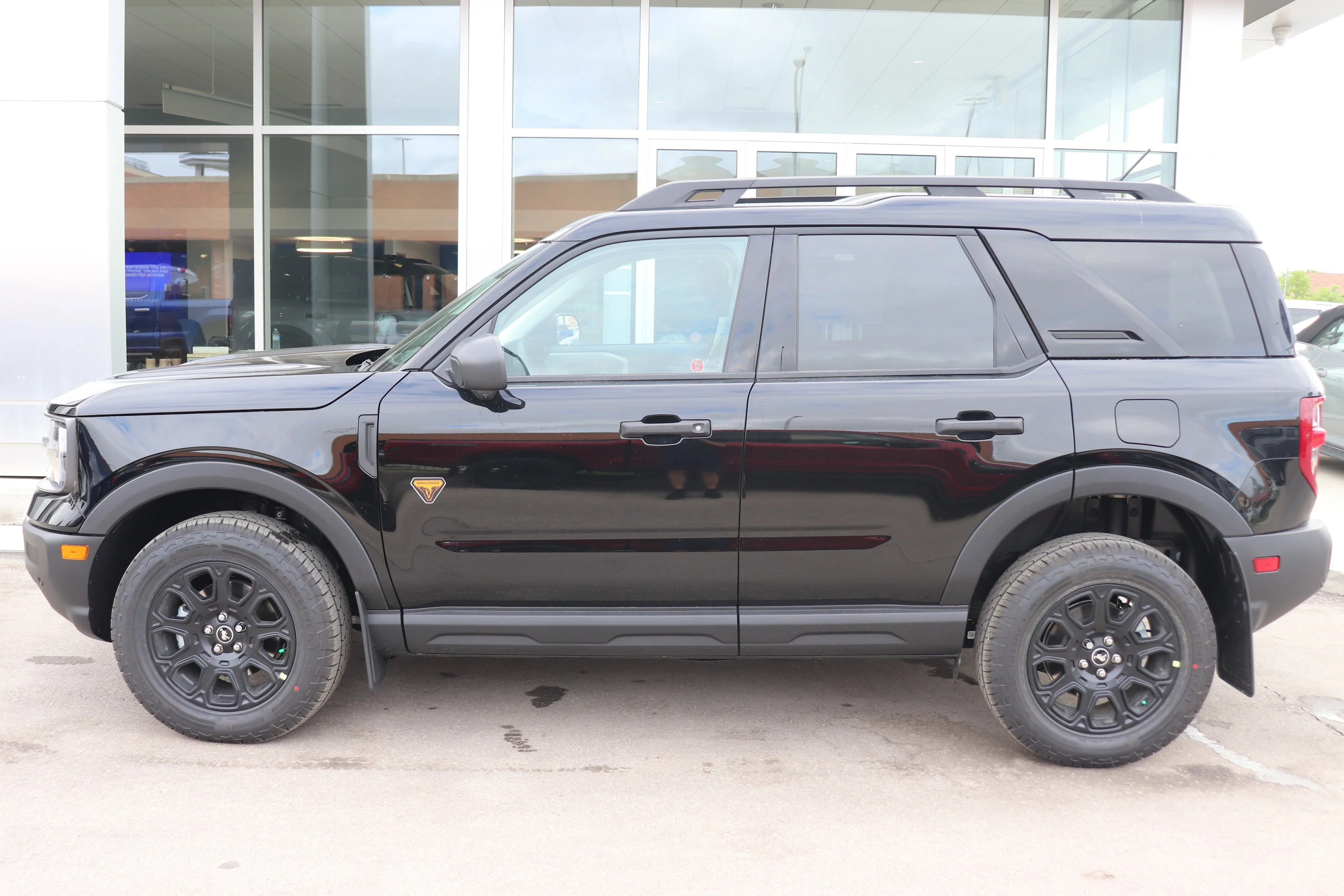 New 2026 SHADOW BLACK Ford Badlands image 3