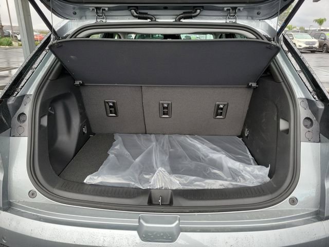 2027 Chevrolet Bolt LT - Photo 20