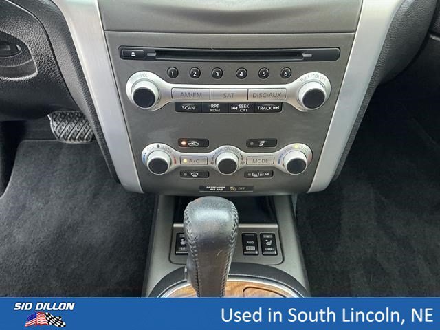 Used 2012 Platinum Graphite Metallic Nissan LE image 11