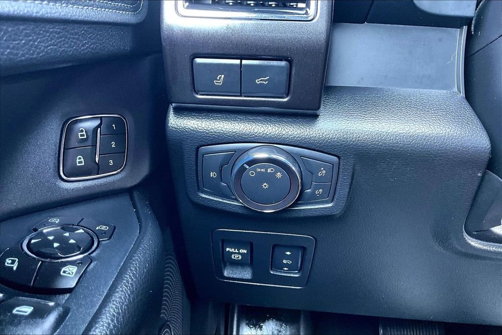 Used 2018 Magnetic Ford Limited image 38