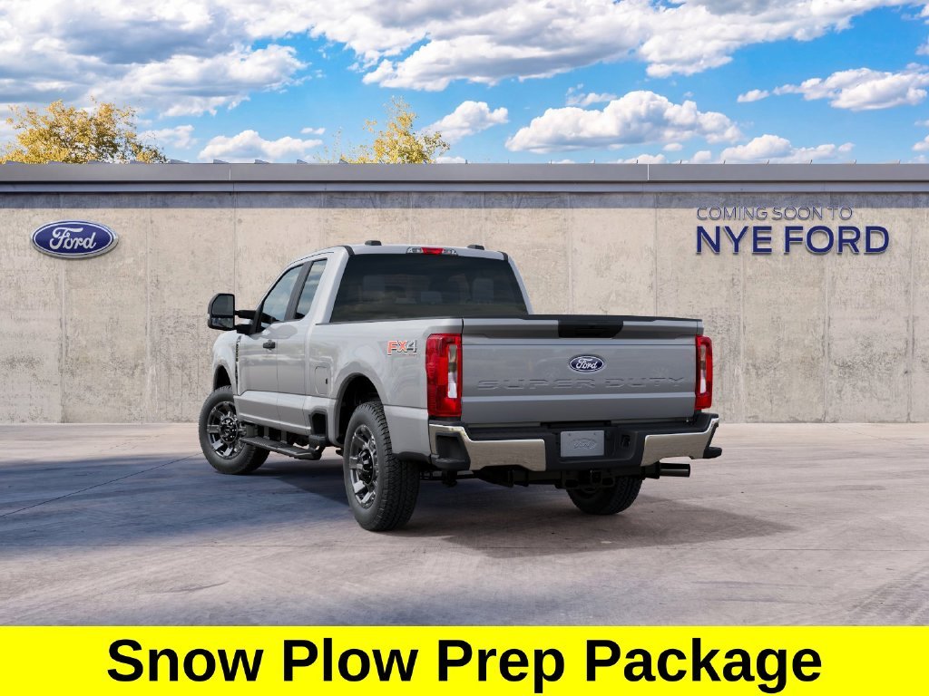 New 2027 Iconic Silver Metallic Ford F-250® XLT image 4