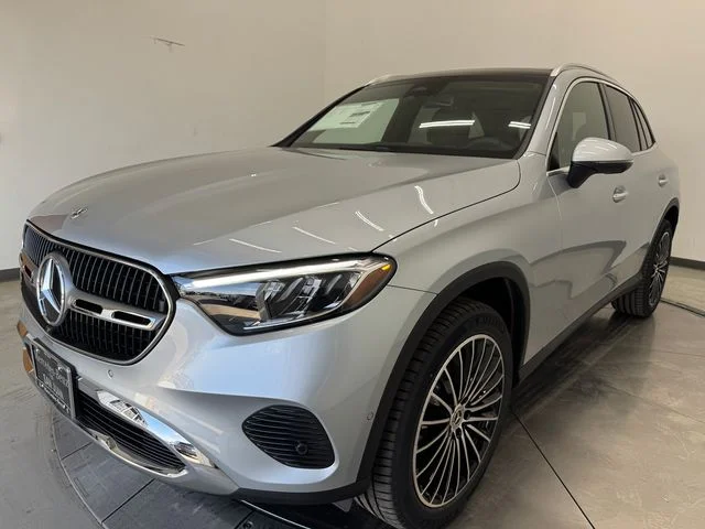 New 2027 Silver Mercedes-Benz GLC 300 image 32