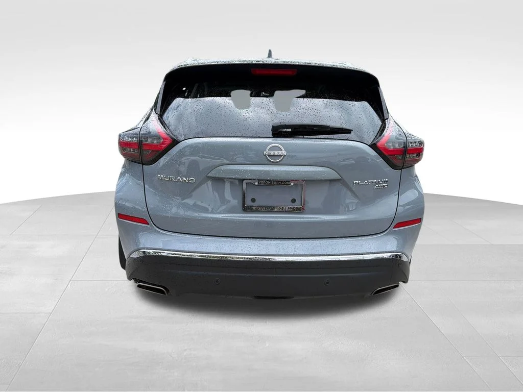Used 2024 Gray Nissan Platinum image 7