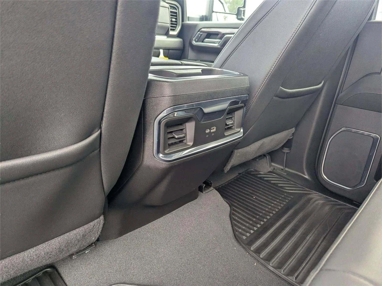 Used 2024 Summit White Chevrolet LTZ image 22