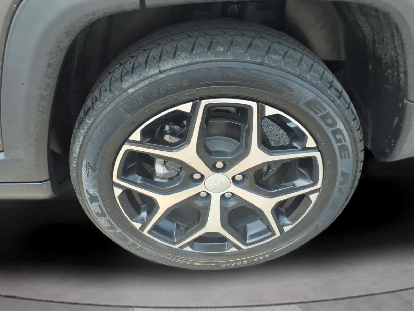 Used 2024 Baltic Gray Metallic Clearcoat Jeep Limited image 12