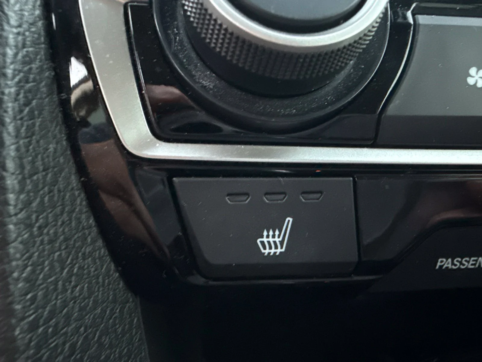 Used 2019 White Honda EX image 18
