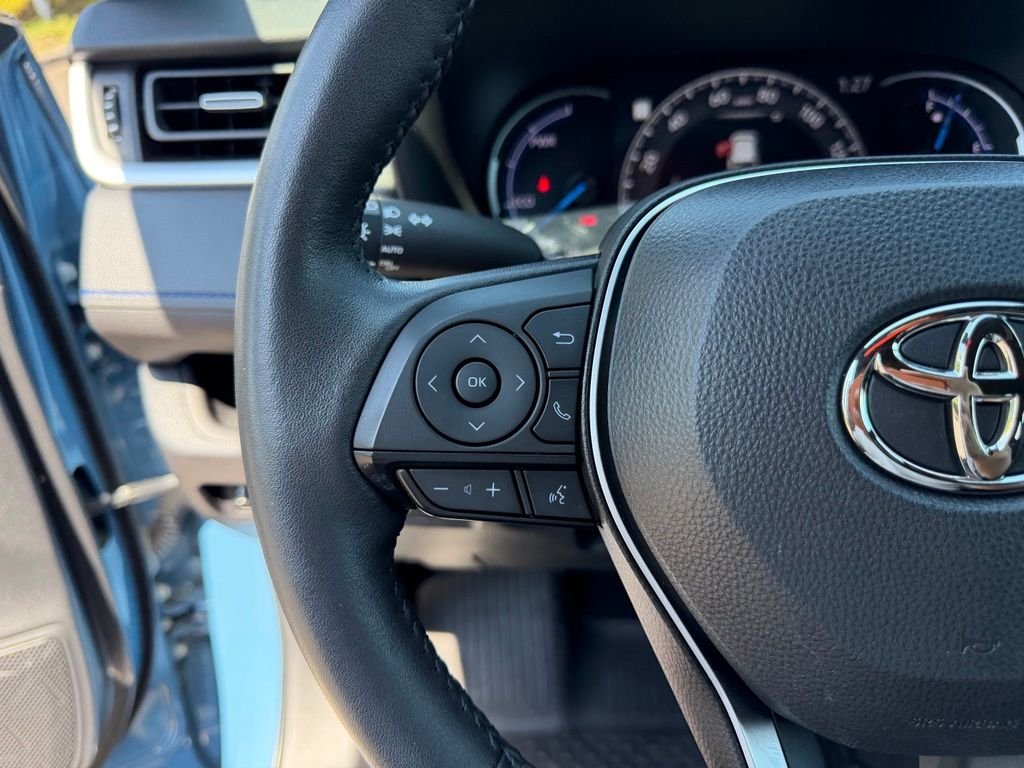 Used 2022 Cavalry Blue/Midnight Black Metallic Toyota XSE image 18