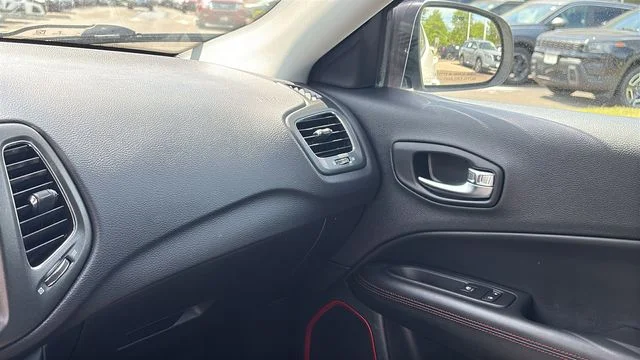 Used 2021 White Jeep Trailhawk image 19