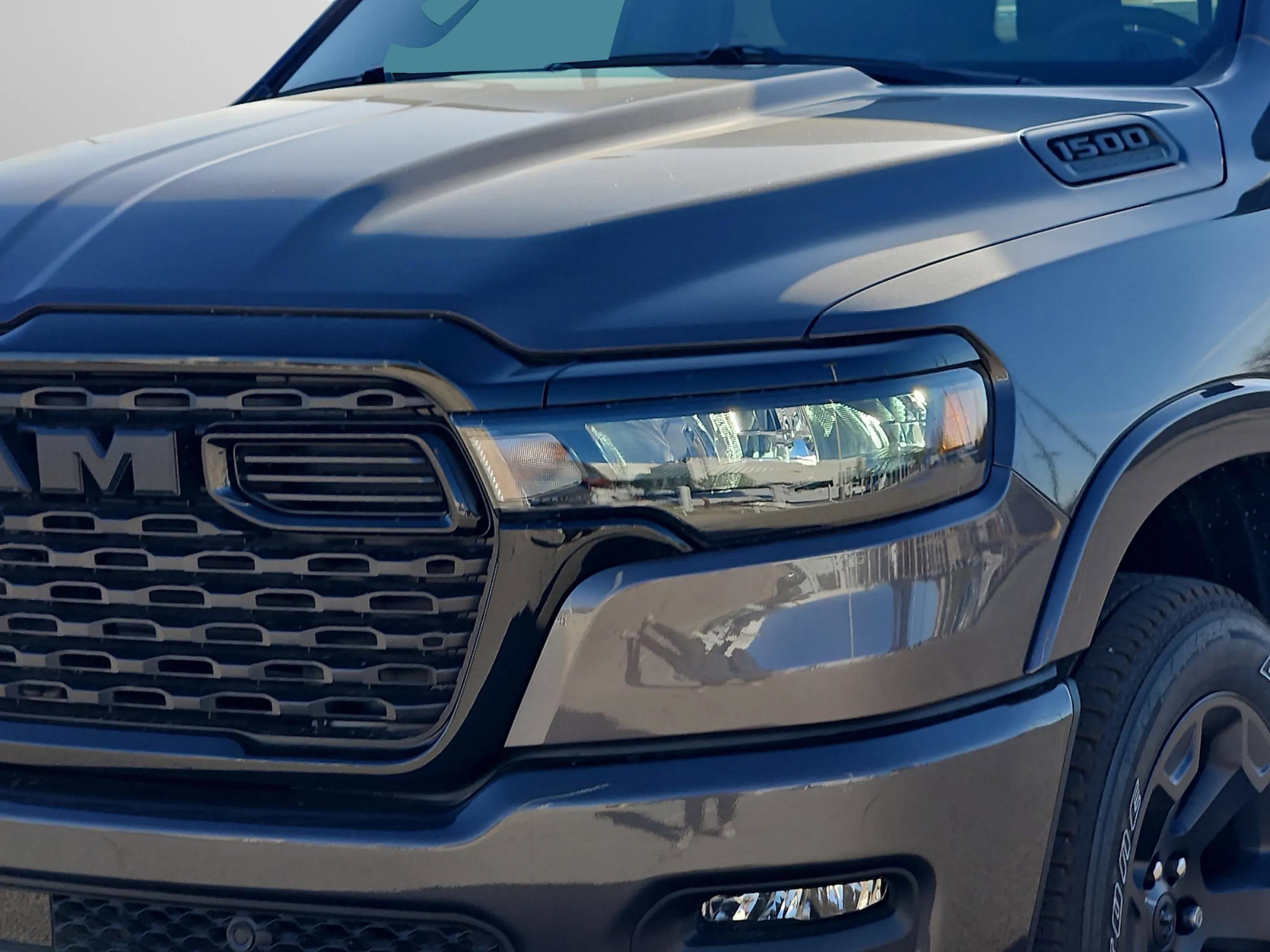 New 2026 Granite Crystal Metallic Clear-Coat Exterior Paint RAM Lone Star image 28