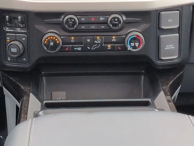 New 2026 Agate Black Metallic Ford F-250® XLT image 19